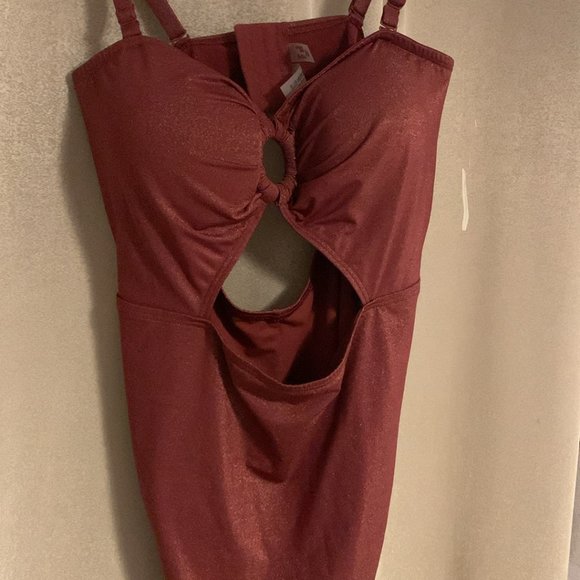 Swim suit - Picture 1 of 4